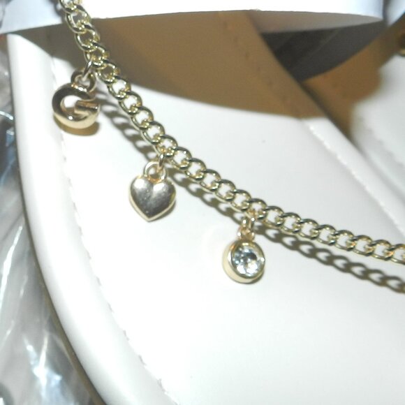 GBG Angeles White Logo Flat Slides w/Gold Toe Loop Charms Women's🆕⌚📦🏃💨🚚 - Picture 8 of 16